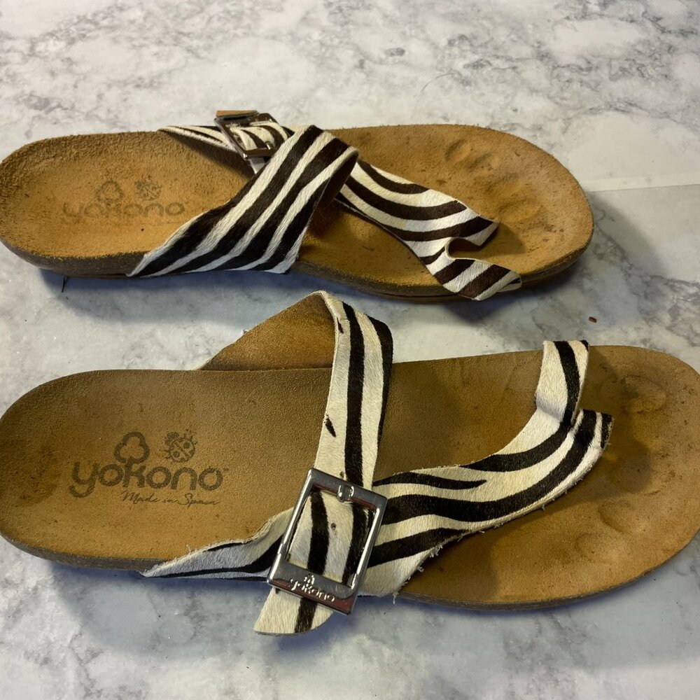 Yokono from Spain!  Zebra Striped Molded Foot Sandals Size 9